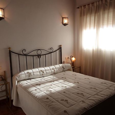 Hostal Restaurante Las Canteras Pedrera 外观 照片